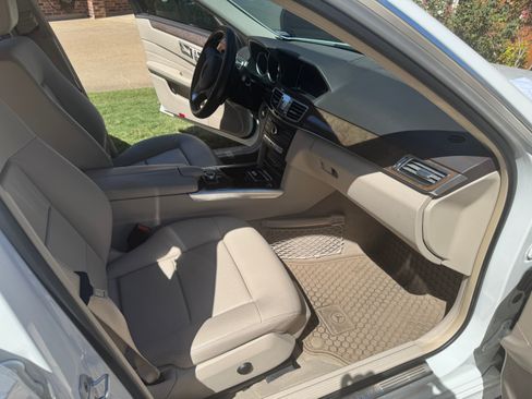 Used 2016 Mercedes-Benz E 350 Sedan image 11