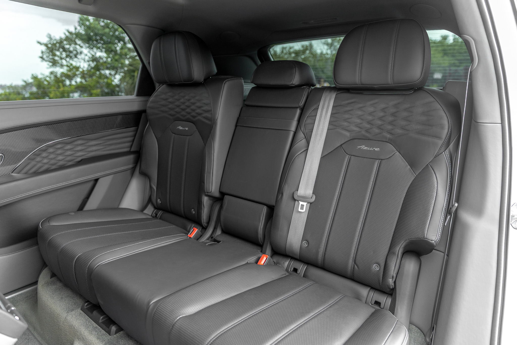 Used 2023 Bentley Bentayga Extended Wheelbase AWD/4WD image 25