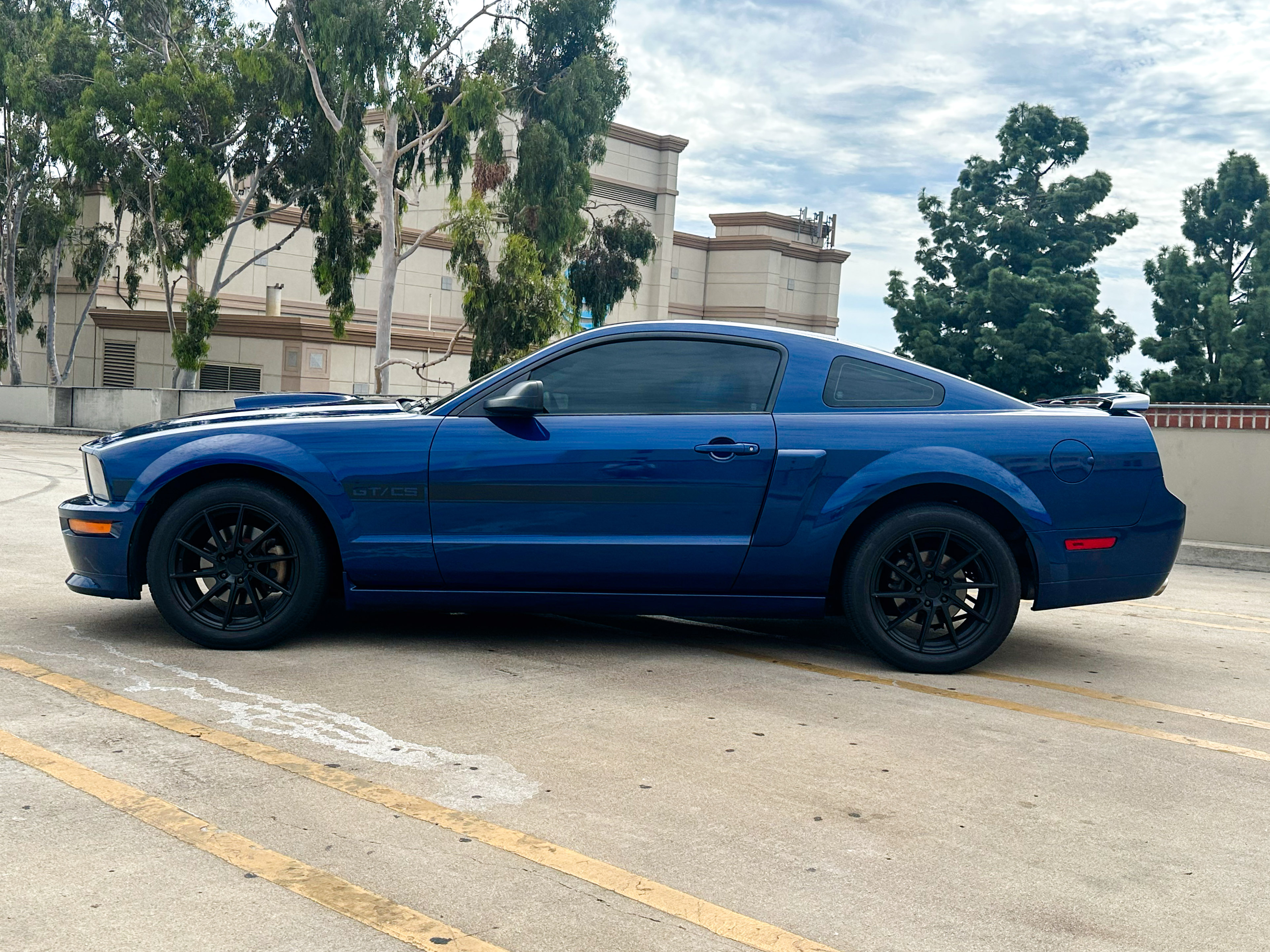 Used 2008 Ford Mustang GT Premium RWD image 2