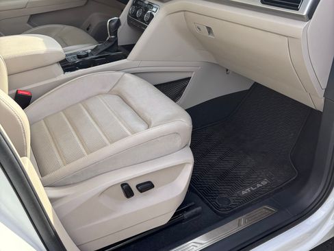 Used 2019 Volkswagen Atlas SEL Premium image 21