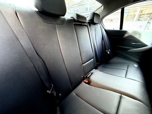 Used 2015 BMW 320i xDrive Sedan image 18