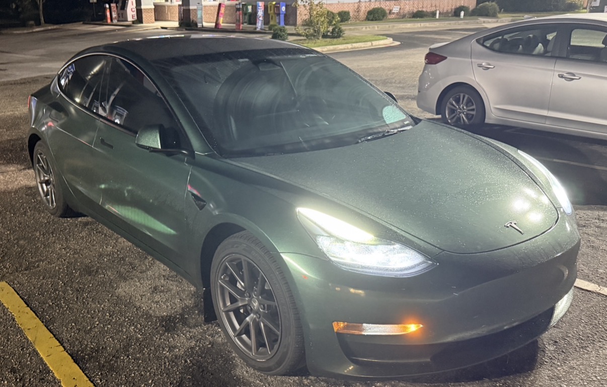 Used 2022 Tesla Model 3 Long Range AWD/4WD image 9