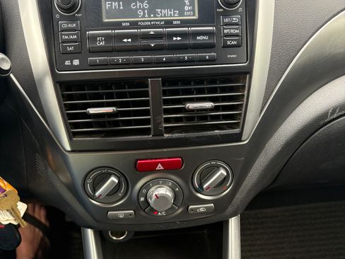 Used 2013 Subaru Forester 2.5X Premium image 2