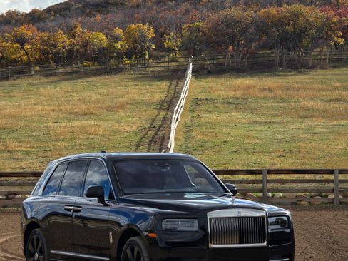 Used 2019 Rolls-Royce Cullinan image 6