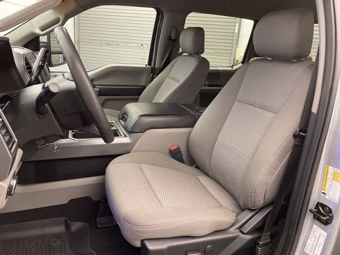 Used 2020 Ford F350 XLT w/ XLT Premium Package image 17