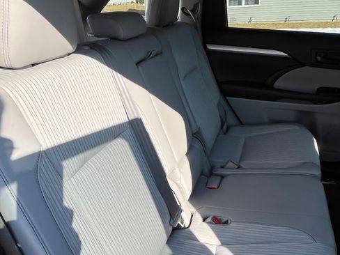 Used 2014 Toyota Highlander Plus image 13