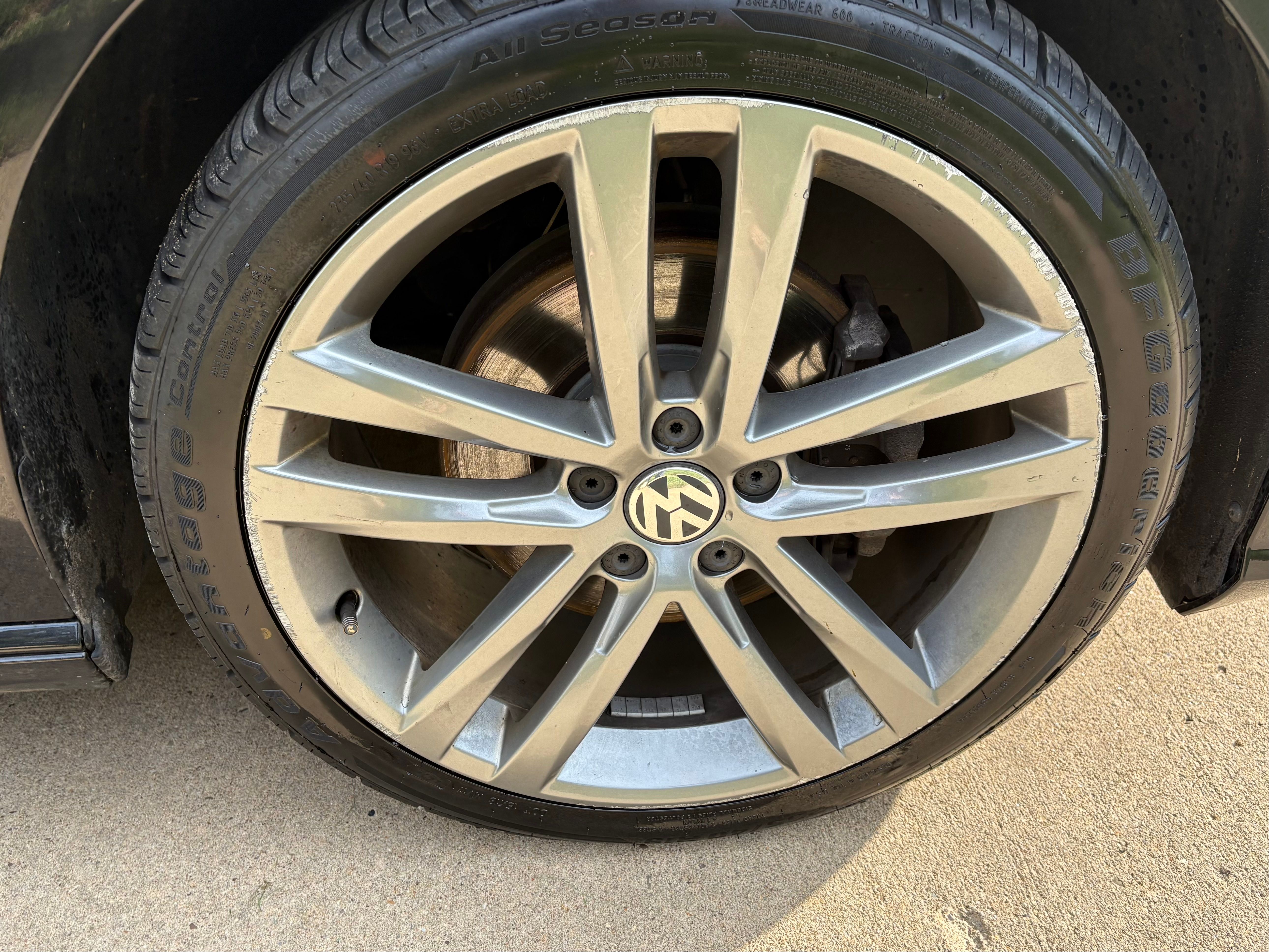 Used 2019 Volkswagen Passat 2.0T SE R-Line FWD image 18