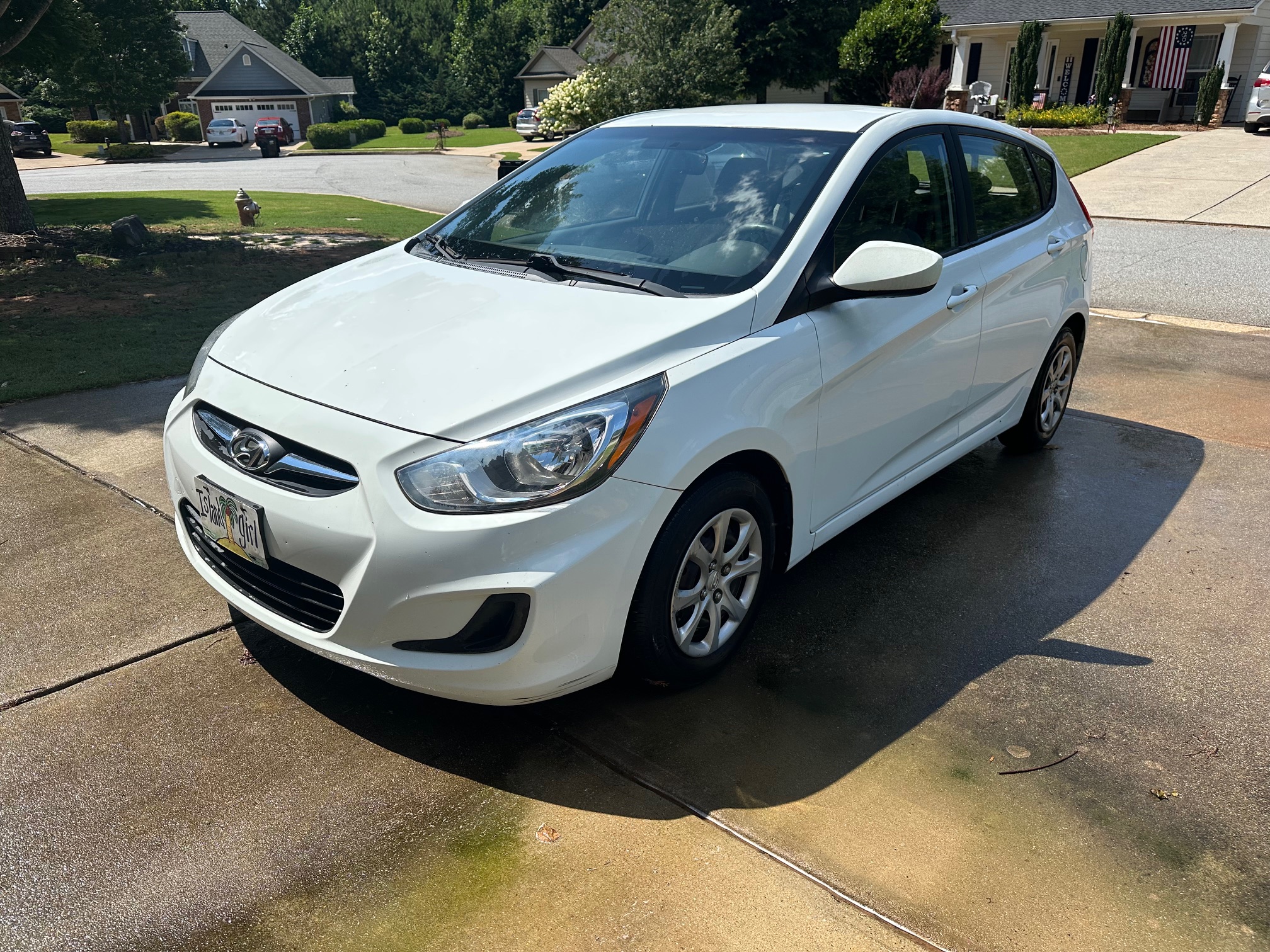 Used 2012 Hyundai Accent GS FWD image 1