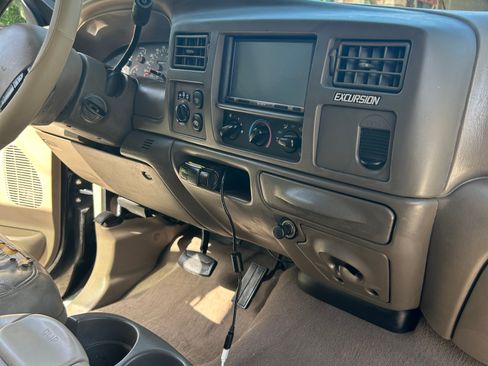 Used 2001 Ford Excursion Limited AWD/4WD image 8