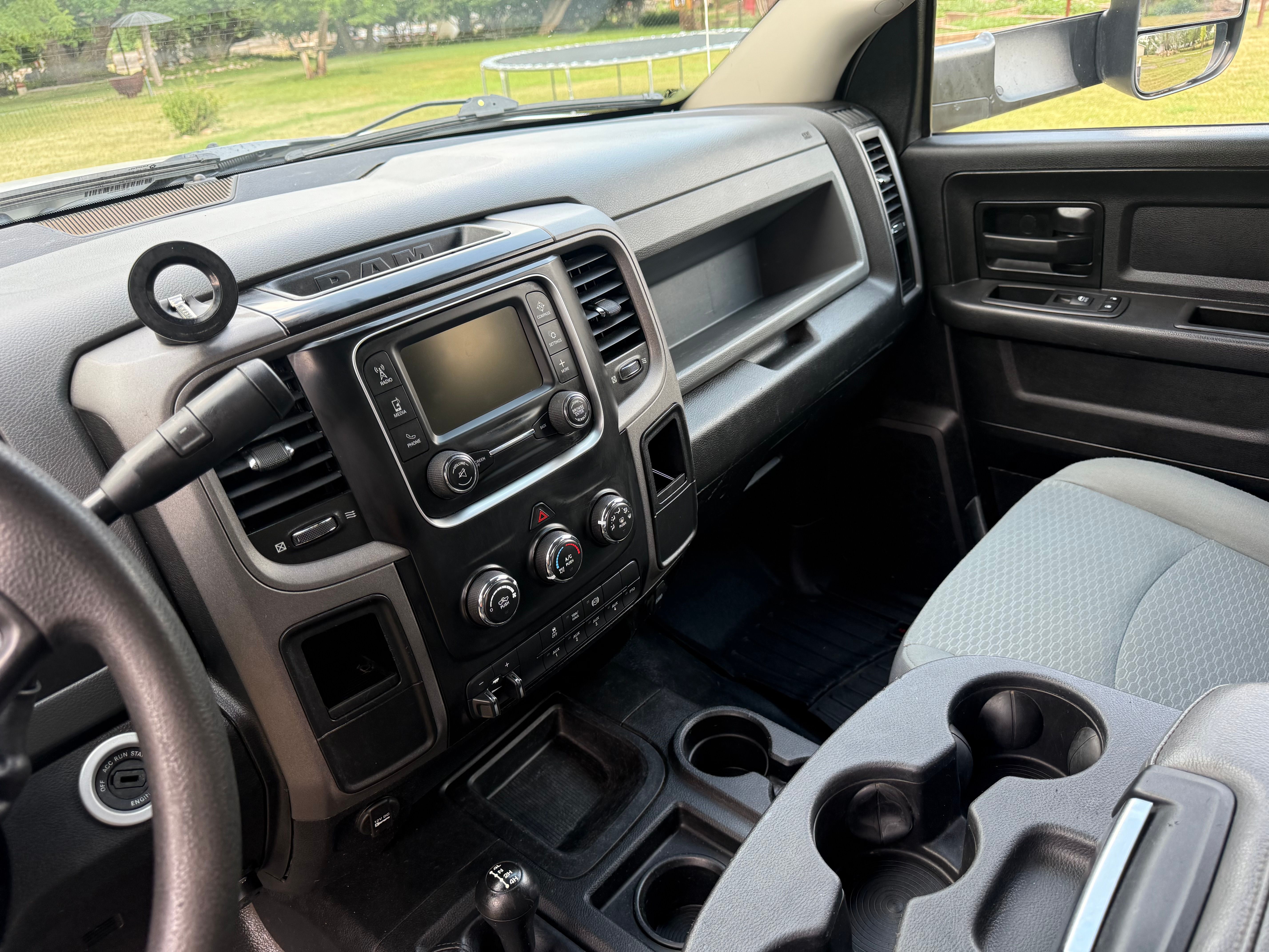 Used 2018 RAM 3500 Tradesman w/ Chrome Appearance Group AWD/4WD image 10