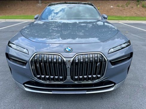 Used 2024 BMW i7 eDrive50 w/ M Sport Package RWD image 1