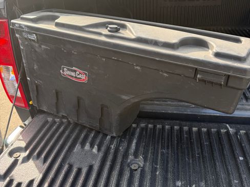 Used 2015 Nissan Frontier SV image 8