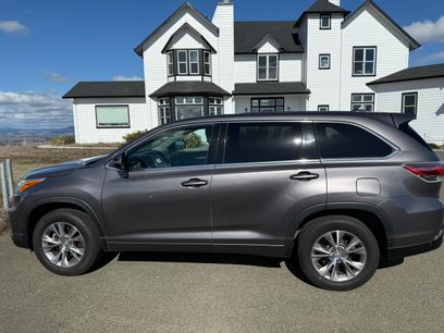 Used 2015 Toyota Highlander LE