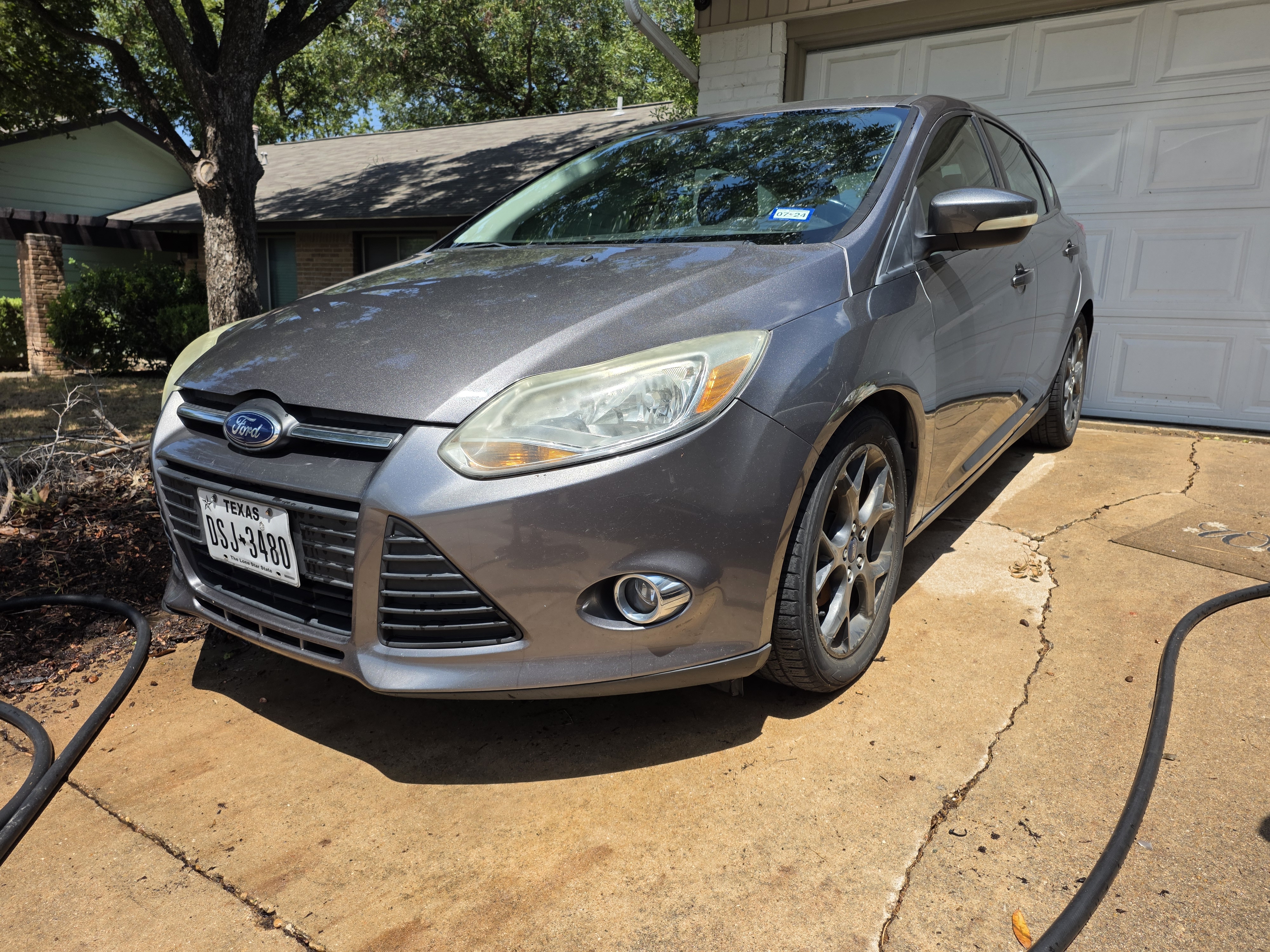 Used 2013 Ford Focus SE FWD image 1