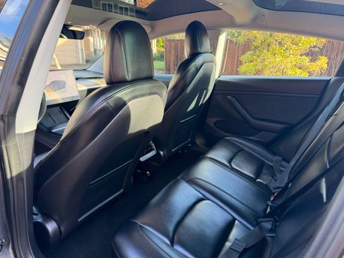 Used 2022 Tesla Model 3 Long Range image 10