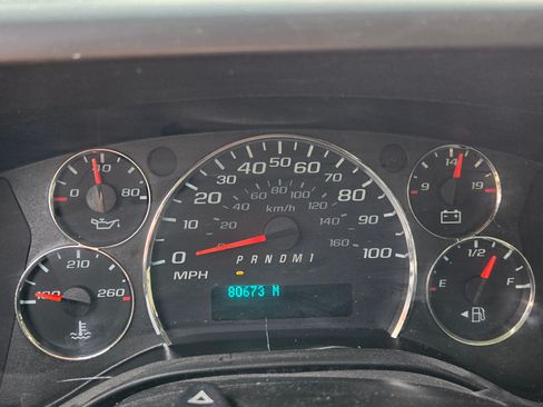 Used 2014 GMC Savana 2500 Van 3D image 13