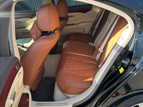 Used 2011 Lexus LS 460 AWD image 12