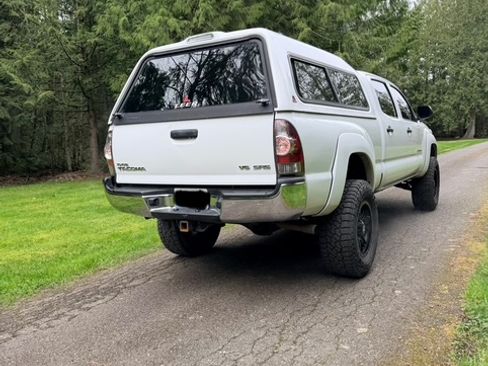 Used 2015 Toyota Tacoma 4x4 Double Cab image 8