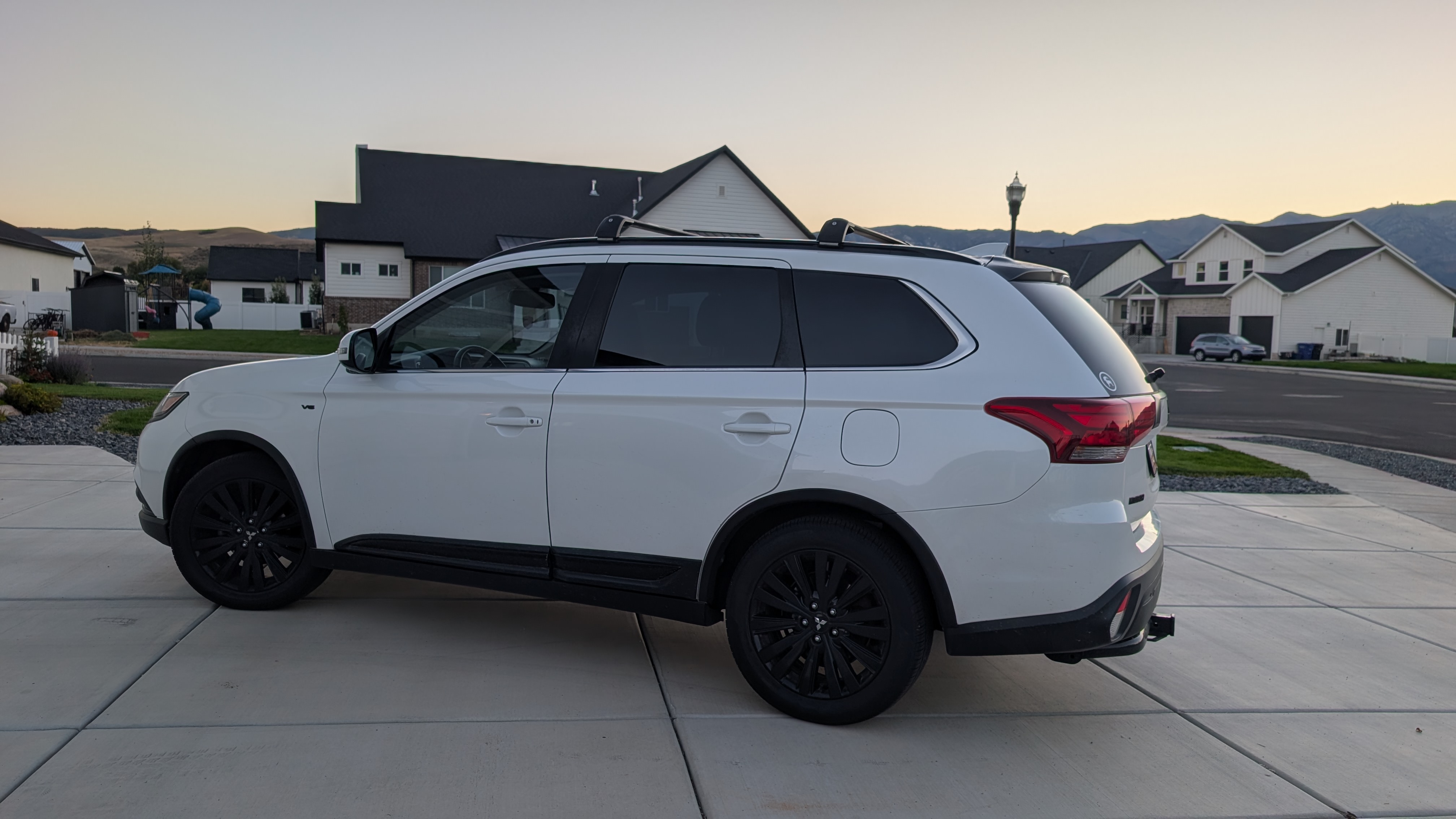 Used 2019 Mitsubishi Outlander GT AWD/4WD image 4