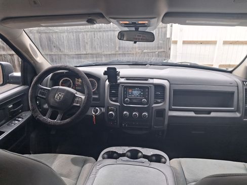 Used 2017 RAM 1500 Express w/ Express Value Package image 6