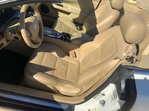 Used 2010 Jaguar XK Convertible image 8