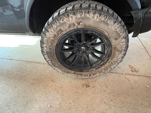 Used 2023 Ford Bronco Wildtrak image 10