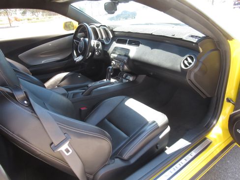Used 2010 Chevrolet Camaro SS w/ RS Package RWD image 13