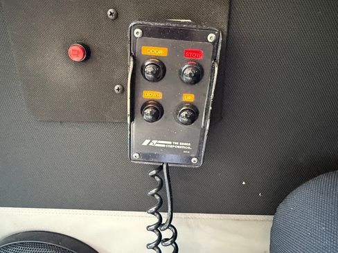 Used 2011 Mercedes-Benz Sprinter 2500 image 11