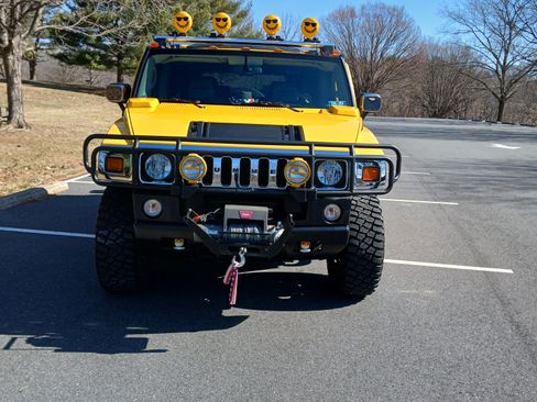 Used 2003 HUMMER H2 w/ Preferred Equipment Group image 17