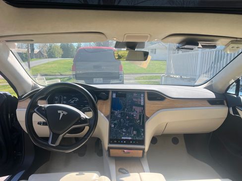 Used 2018 Tesla Model S 100D image 11