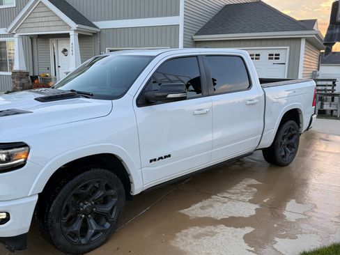 Used 2021 RAM 1500 Limited w/ Night Edition image 4