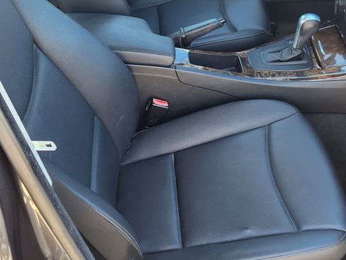 Used 2006 BMW 325i Sedan image 17