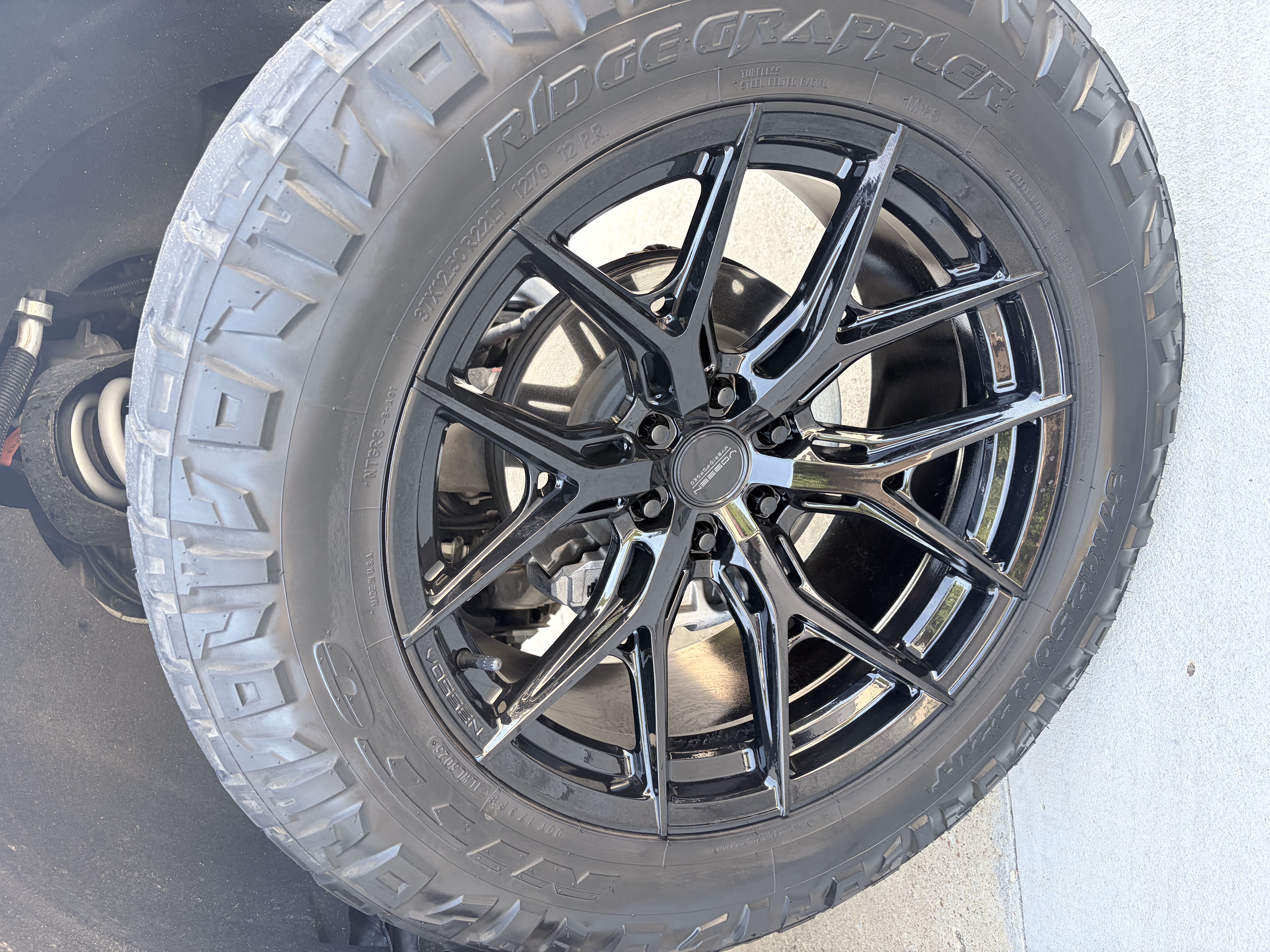 Used 2025 Ford F150 Raptor w/ Equipment Group 803A Raptor R AWD/4WD image 10