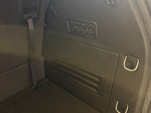 Used 2011 GMC Acadia Denali AWD/4WD image 15