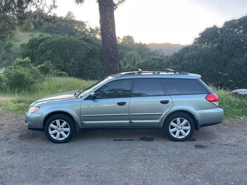 Used 2009 Subaru Outback 2.5i Special Edition image 1