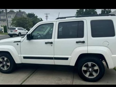 Used 2008 Jeep Liberty Sport w/ Popular Equipment Group image 2