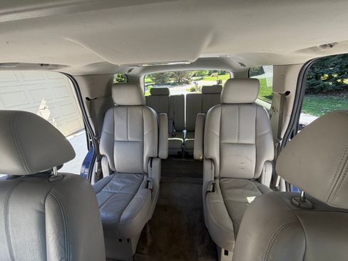 Used 2012 Chevrolet Tahoe LT w/ All-Star Edition AWD/4WD image 3
