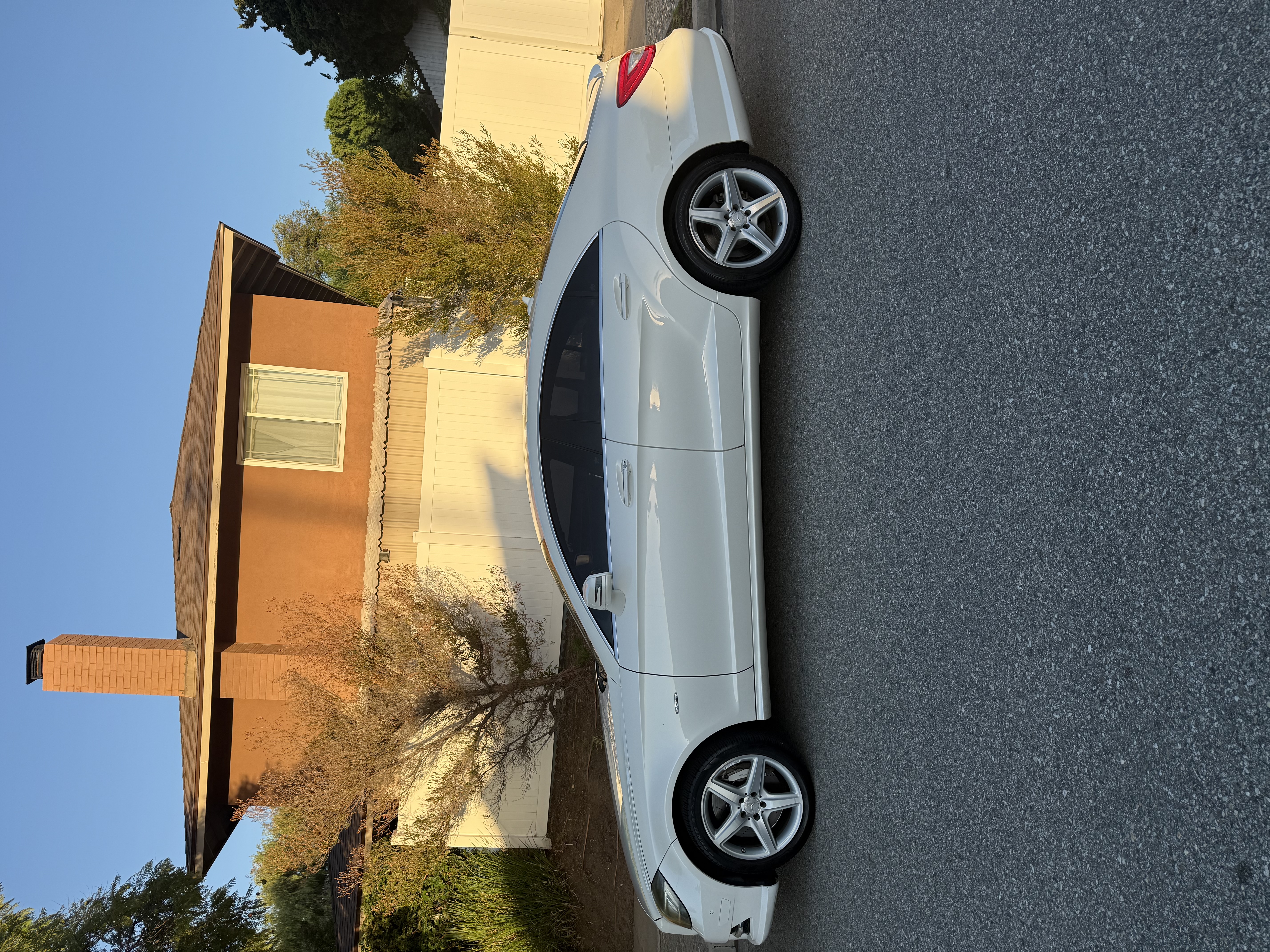 Used 2012 Mercedes-Benz CLS 550 image 8