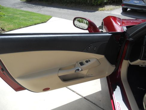 Used 2006 Chevrolet Corvette Convertible w/ Preferred Equipment Group image 14