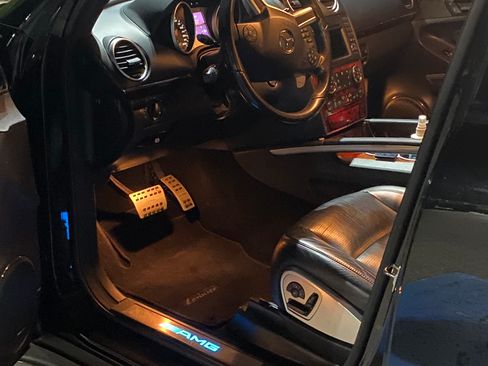 Used 2010 Mercedes-Benz ML 63 AMG 4MATIC image 10