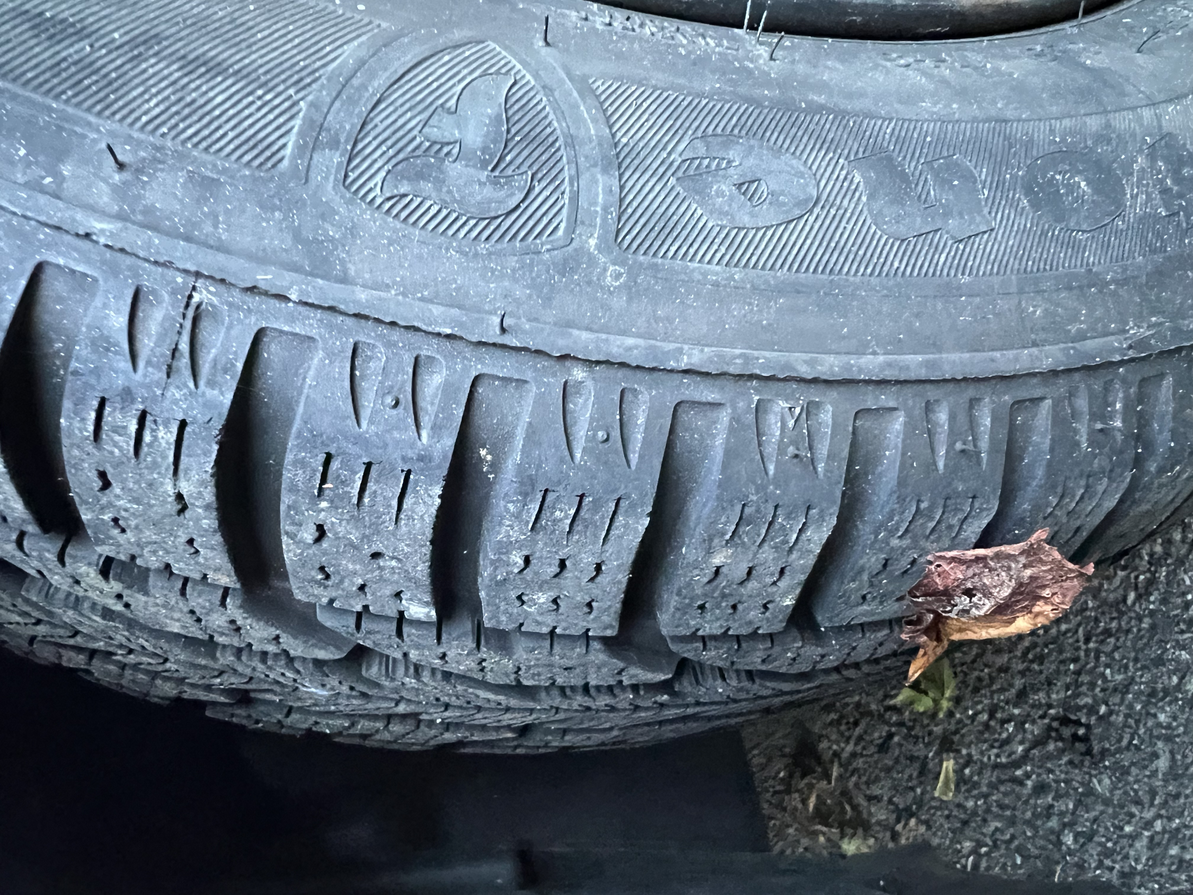Used 2004 Toyota Prius FWD image 21