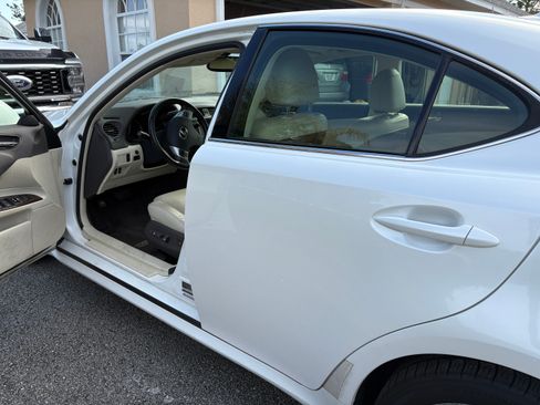 Used 2013 Lexus IS 250 AWD w/ Premium Pkg image 11