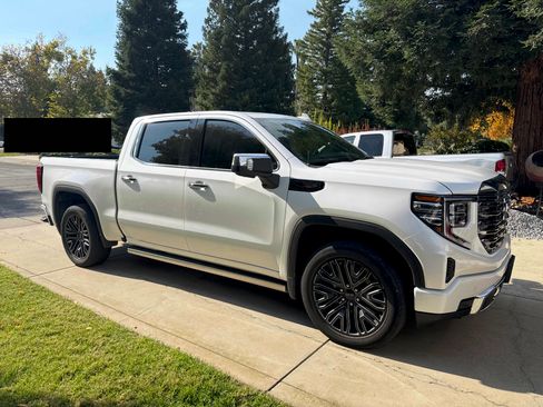 Used 2022 GMC Sierra 1500 Denali Ultimate image 4