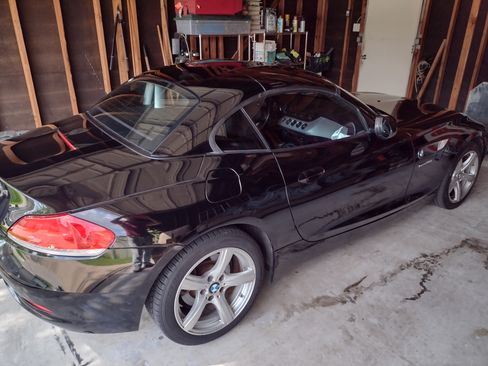 Used 2009 BMW Z4 sDrive30i image 13