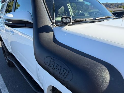 Used 2022 Toyota 4Runner SR5 Premium image 9