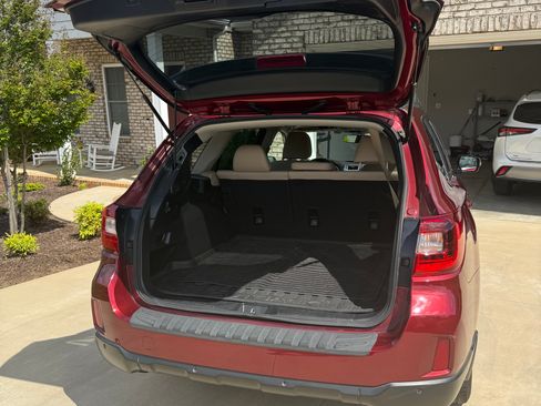 Used 2017 Subaru Outback 2.5i Limited image 17