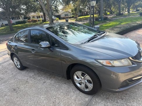 Used 2013 Honda Civic LX image 4