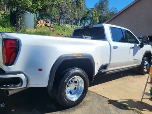 Used 2025 GMC Sierra 3500 Denali w/ Denali Reserve Package image 4