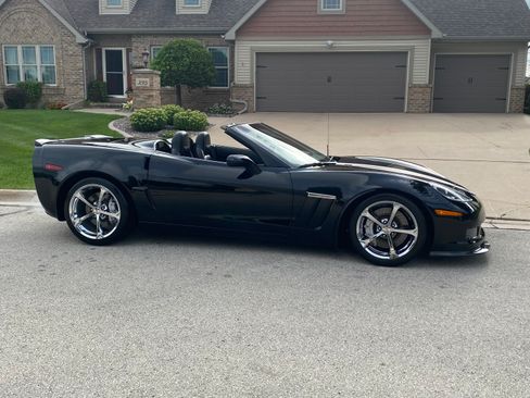 Used 2010 Chevrolet Corvette Grand Sport w/ Preferred Equipment Group RWD image 1
