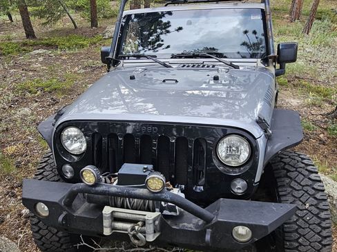 Used 2017 Jeep Wrangler Unlimited Sport image 5